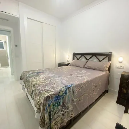 Apartamento Amilcar Frente A La Playa Primera Linea De Playa Apartment *